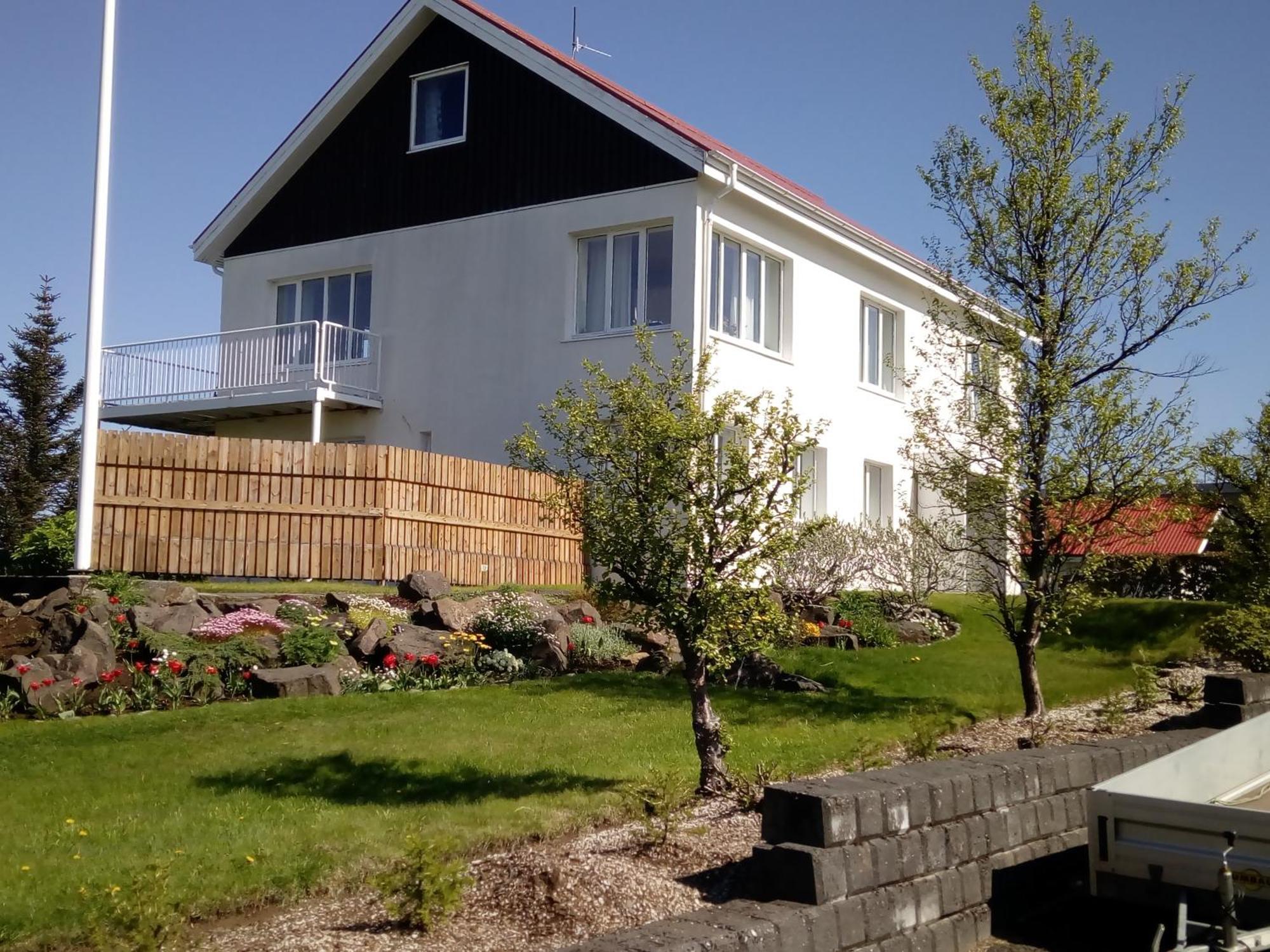 Setrith Guesthouse Borgarnes Exteriör bild